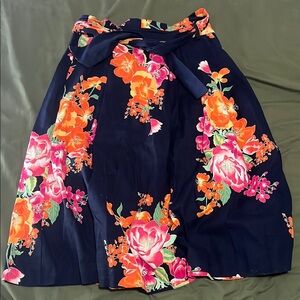 Floral Navy Skirt size 6